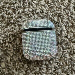 NWOT Rhinestone Earbud Case Cover